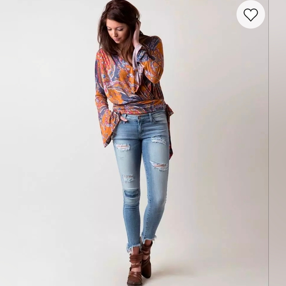 ❤️ FREE PEOPLE FIONA BELL SLEEVE SURPLICE TOP, MEDIUM - Picture 3 of 15